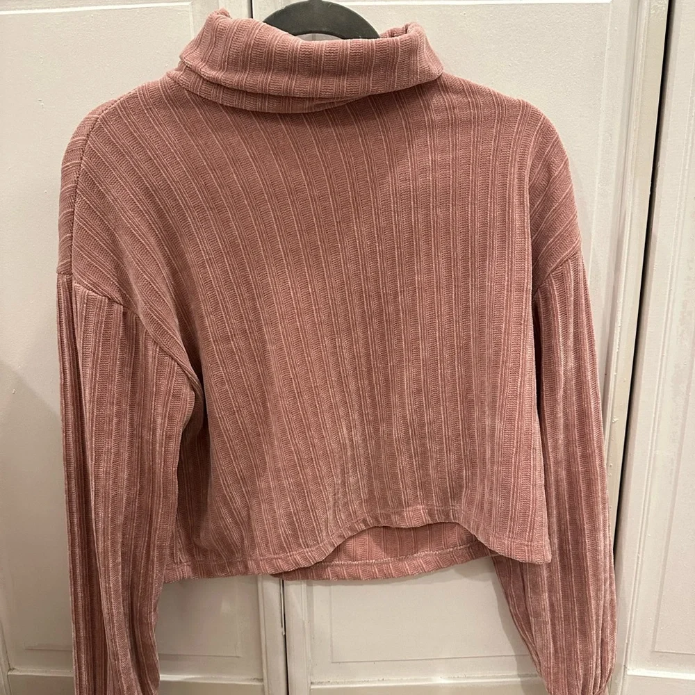⭐️Altar’d State Sweater⭐️